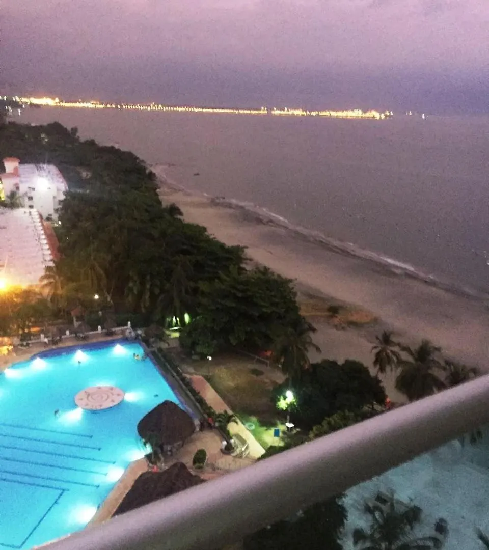 Costa Azul Suites 905 Santa Marta